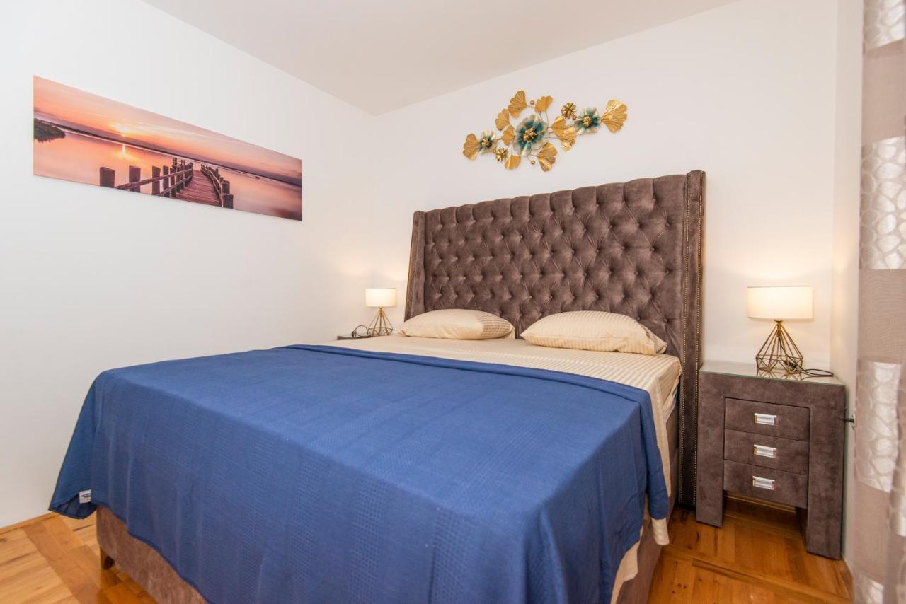 Sea Star Apartment Tivat Dış mekan fotoğraf