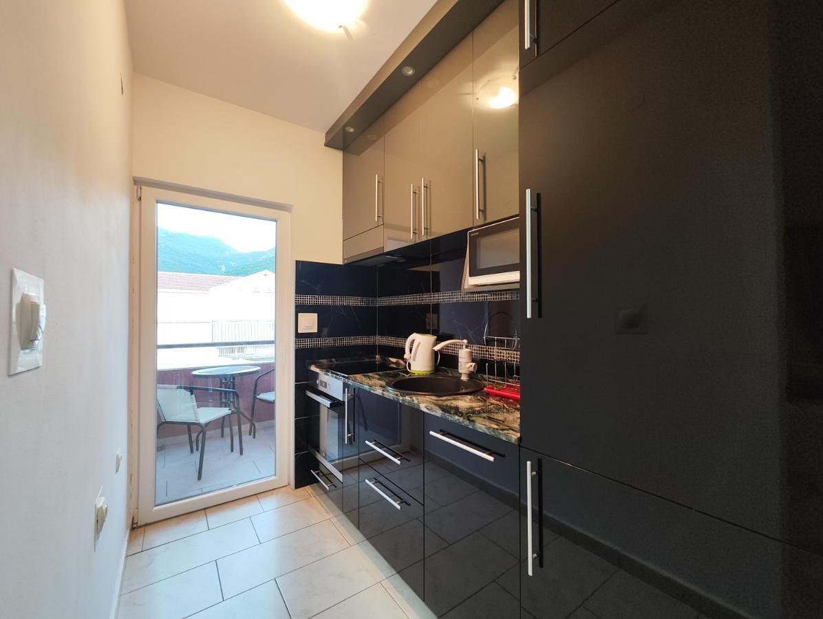 Sea Star Apartment Tivat Dış mekan fotoğraf